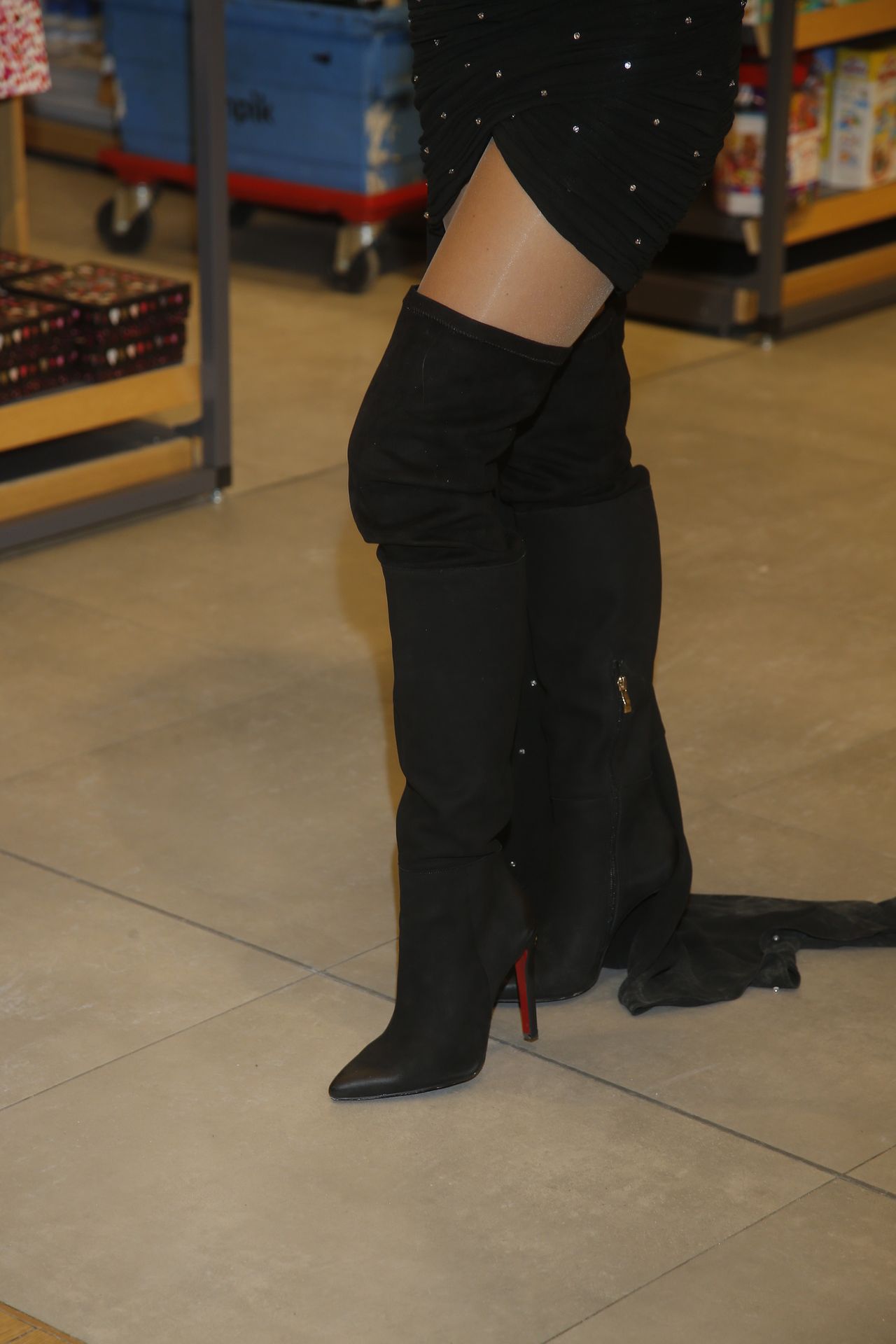 Przygaszona Doda na spotkaniu z fanami podpisuje nową płytę Dorota (ZDJĘCIA)