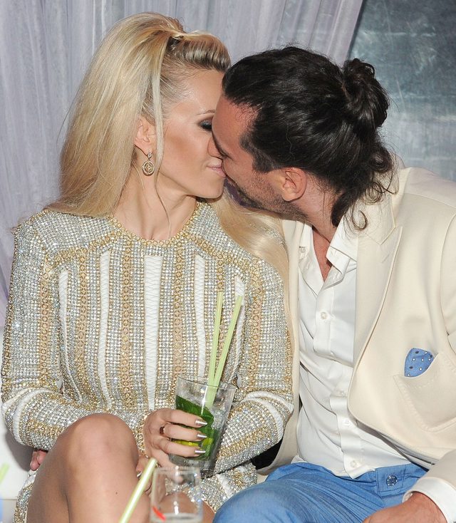 Doda pokazała PIERŚCIONEK ZARĘCZYNOWY! (Instagram)