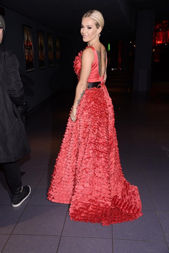 Ta suknia Dody robi wrażenie! (FOTO) Ta suknia Dody robi wrażenie! (FOTO)