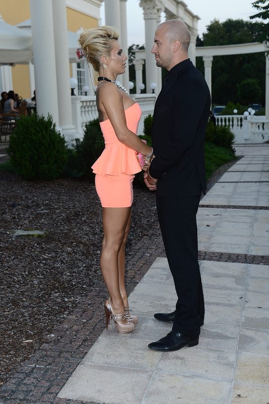 Sukienka Dody piękna czy za mała? (FOTO)