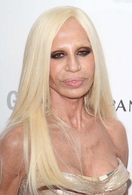 Donatella Versace - czy ta twarz coś jeszcze przyjmie? FOTO