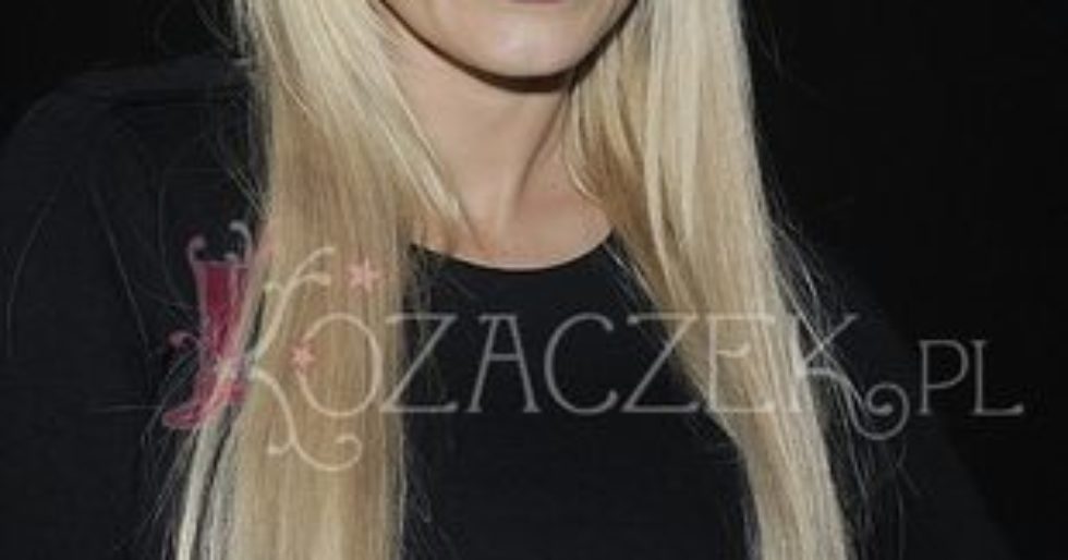 Królowa Doda tym razem postawiła na dodatki (FOTO) Królowa Doda tym razem postawiła na dodatki (FOTO)