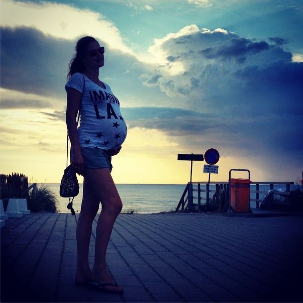 Doutzen Kroes na wybiegu VS 5 miesięcy po porodzie (FOTO)