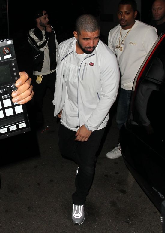 Co tak naprawdę czai się za rozstaniem Drake'a i Rihanny?