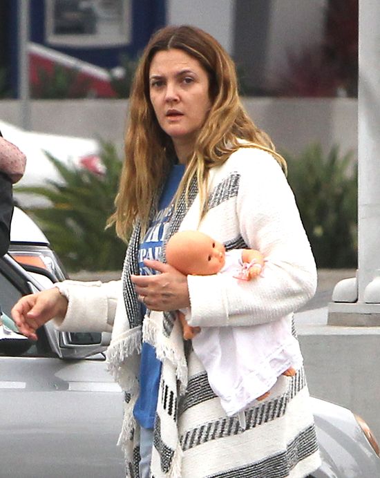 Zamiast Birkin nosi lalki swojej córki (FOTO)