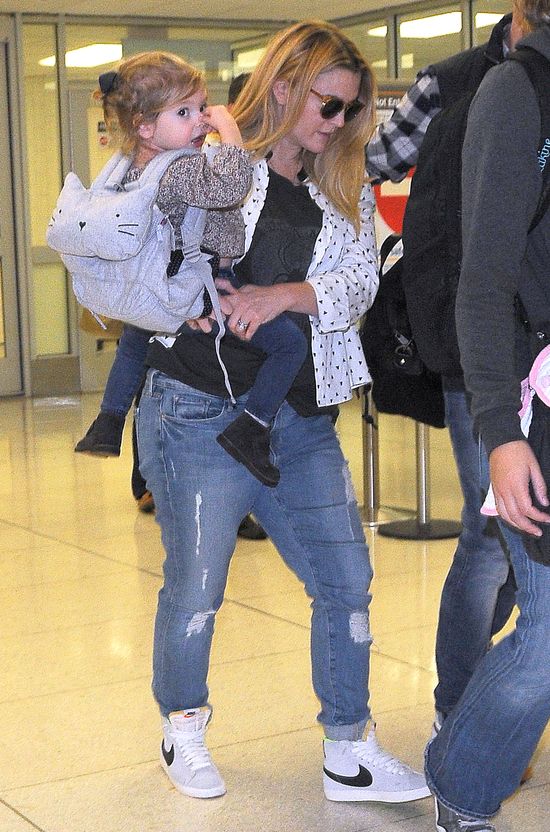 Drew Barrymore dopadł efekt jojo? (FOTO) Drew Barrymore dopadł efekt jojo? (FOTO)