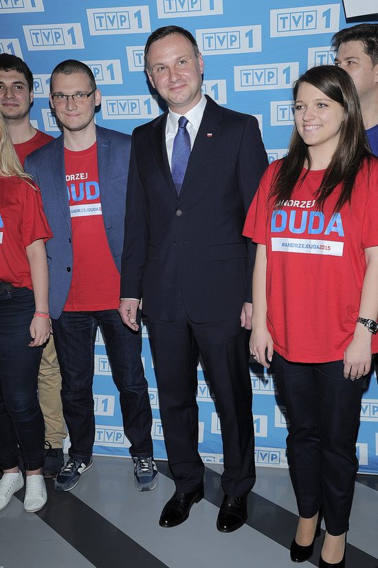 Andrzej Duda pociesza internautkę ze złamanym sercem Andrzej Duda pociesza internautkę ze złamanym sercem