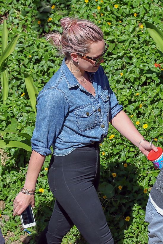 W co gra z nami Hilary Duff? (FOTO)