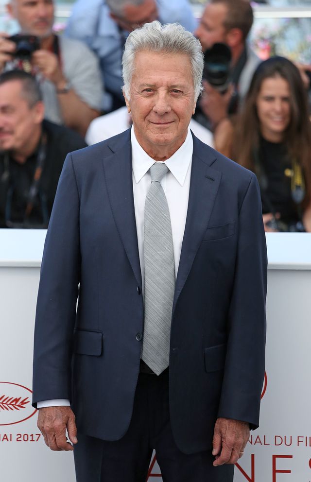 Miała wtedy 17 lat, twierdzi, że Dustin Hoffman łapał ją za pupę i wciąż mówił o
