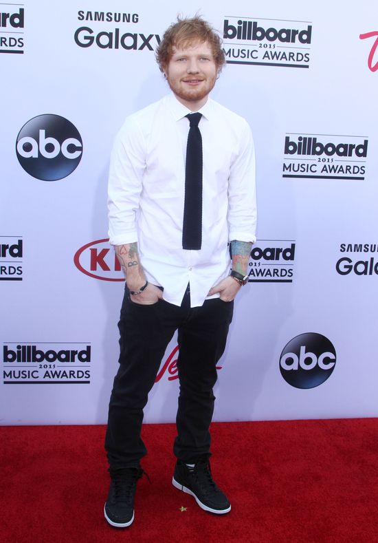 Ed Sheeran załatwił się w spodnie podczas koncertu!