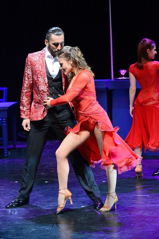 Wyuzdana Edyta Herbuś w nowej sztuce (FOTO)