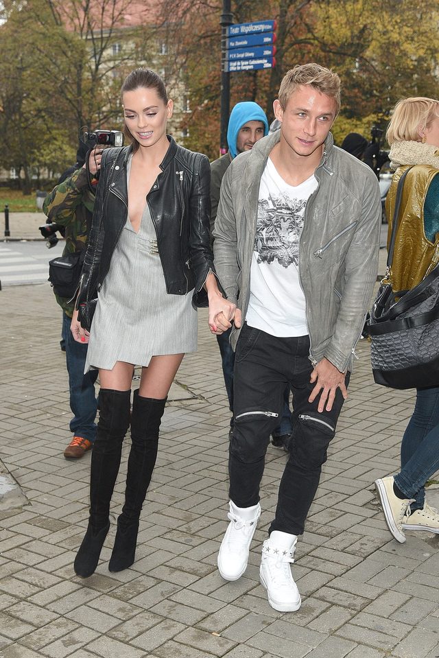 Zgadnijcie, która gwiazda tak kibicuje polskiej drużynie (FOTO) Zgadnijcie, która gwiazda tak kibicuje polskiej drużynie (FOTO)