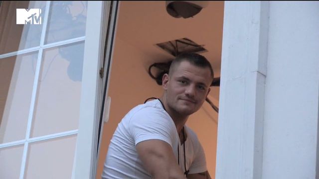 Jedna z uczestniczek odeszła z Ekipy z Warszawy?! (VIDEO) Jedna z uczestniczek odeszła z Ekipy z Warszawy?! (VIDEO)