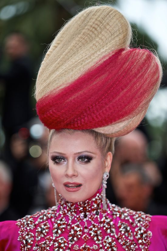 Spadniesz z krzesła, gdy zobaczysz fryzury Eleny Leniny