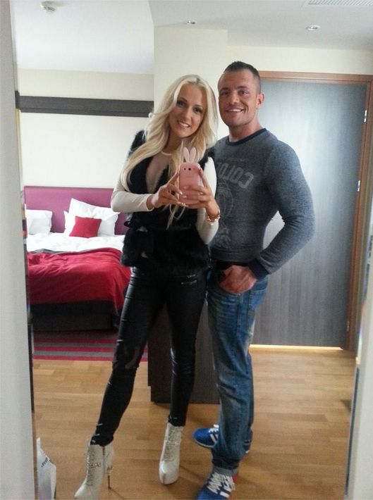 Pokazała nowe faznokcie i wystosowała apel do matek Polek