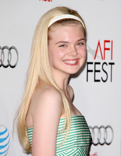 Elle Fanning - dziewczęca i świeża na czerwonym dywanie