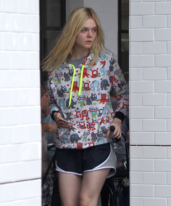 Elle Fanning bez makijażu jak zwykła nastolatka? (FOTO) Elle Fanning bez makijażu jak zwykła nastolatka? (FOTO)