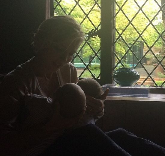 Elsa Pataky chwali się cudownym mężem i bliźniakami (FOTO)