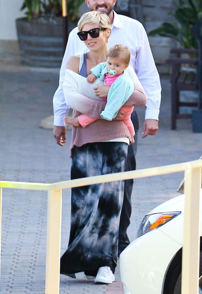 Córeczka Chrisa Hemstwortha robi się coraz ładniejsza (FOTO)