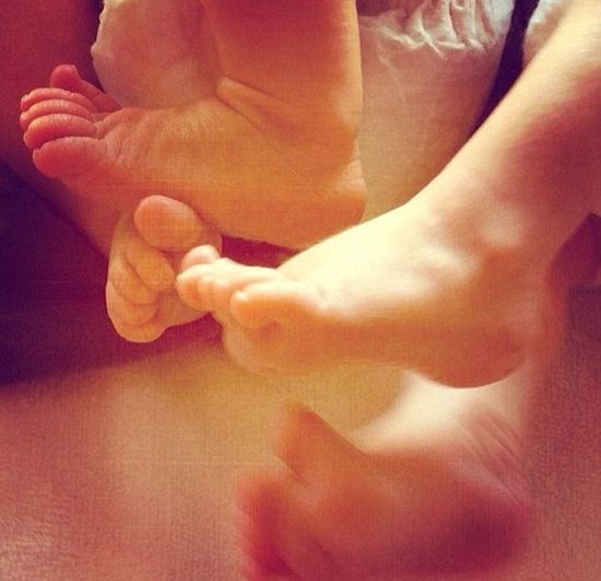 Pierwsze zdjęcie bliźniaków Hemsworth (FOTO)