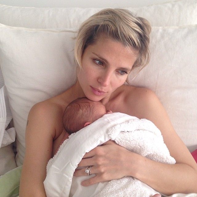 Elsa Pataky bez makijażu w pościeli (FOTO)