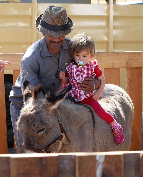 Elsa Pataky dzielnie znosi trudy ciąży (FOTO)