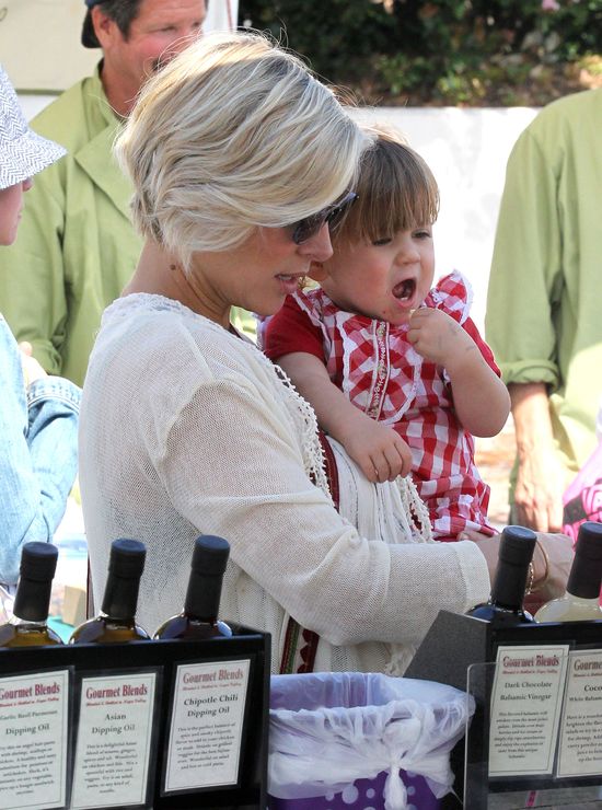 Elsa Pataky dzielnie znosi trudy ciąży (FOTO) Elsa Pataky dzielnie znosi trudy ciąży (FOTO)