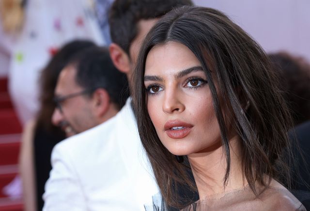 Kiedy pojawiła się w TEJ kreacji, fotoreporterzy przestali się patrzeć na innych