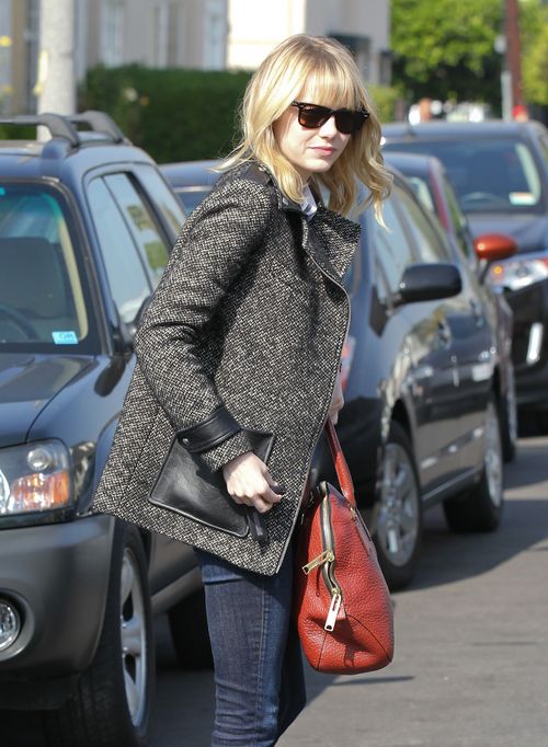 Emma Stone na co dzień nie wygląda jak wielka gwiazda (FOTO)