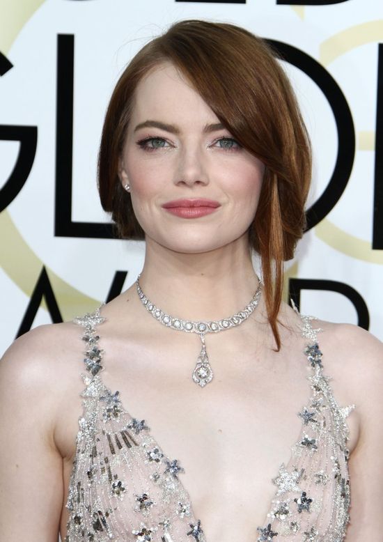 Niezręczna sytuacja! Emma Stone chce GO pocałować, a ON... Niezręczna sytuacja! Emma Stone chce GO pocałować, a ON...