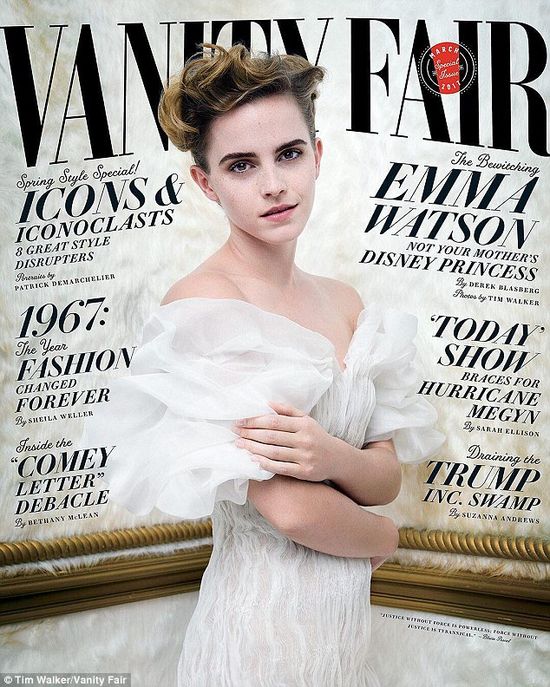 Emma Watson pokazała piersi i została zwyzywana od HIPOKRYTEK