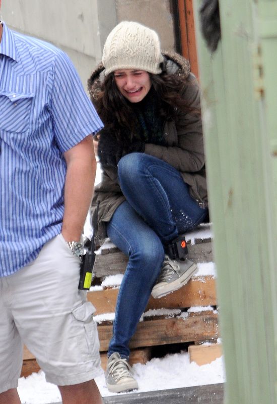 Czemu Emmy Rossum tak rozpacza? (FOTO)