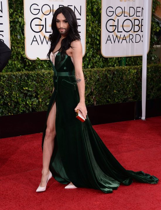 Monika Kuszyńska z Conchitą Wurst na czerwonym dywanie 