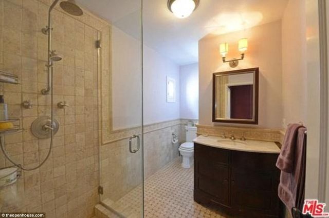 Wszyscy się dziwią Evie Longorii. Dlaczego dopiero teraz sprzedaje ten dom? Wszyscy się dziwią Evie Longorii. Dlaczego dopiero teraz sprzedaje ten dom?