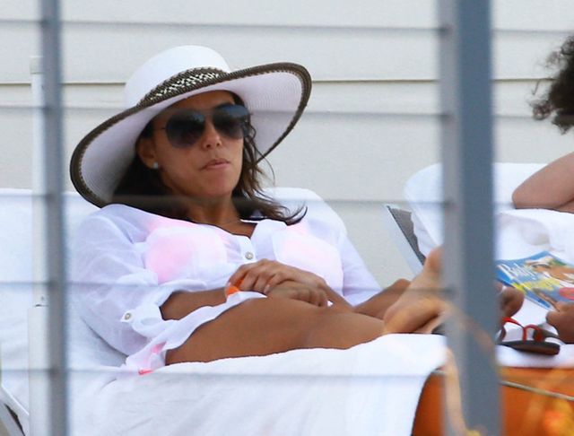 Eva Longoria Wielkanoc spędziła nad basenem (FOTO)