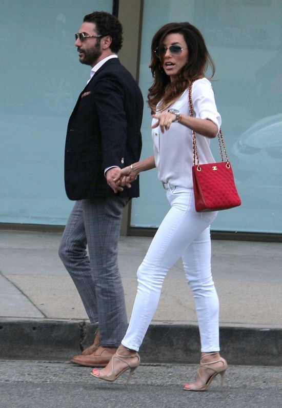 Eva Longoria przyłapana z nowym ukochanym (FOTO) Eva Longoria przyłapana z nowym ukochanym (FOTO)