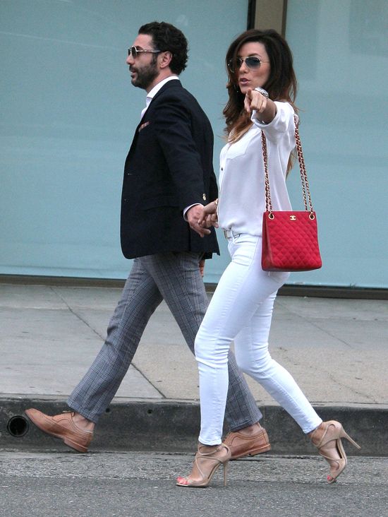 Eva Longoria przyłapana z nowym ukochanym (FOTO) Eva Longoria przyłapana z nowym ukochanym (FOTO)