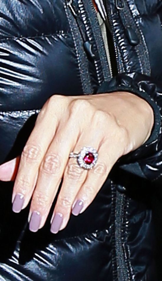 Mamy zdjęcia pierścionka zaręczynowego Evy Longorii (FOTO)