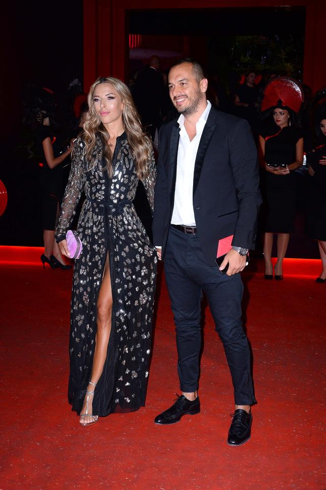 Ewa Chodakowska w wieczorowej sukni na balu Fundacji TVN (FOTO)