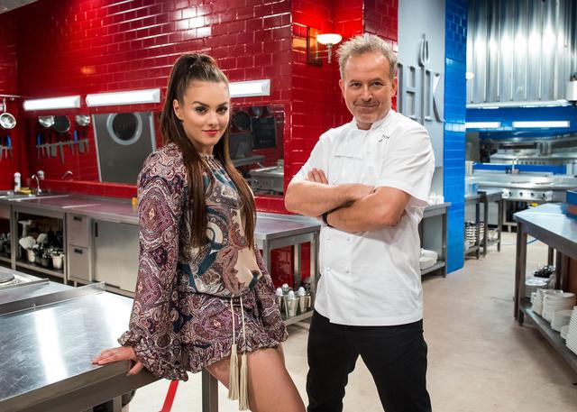 Boże, Ewka Farna koło mnie na kuchni! Boże, Ewka Farna koło mnie na kuchni!