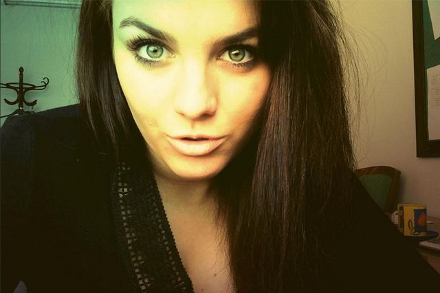 Ewa Farna pochwaliła się płaskim brzuchem (FB) Ewa Farna pochwaliła się płaskim brzuchem (FB)