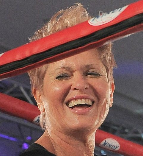 Ale ŁOMOT! Ewa Kasprzyk na ringu z Iwoną Guzowską (FOTO)