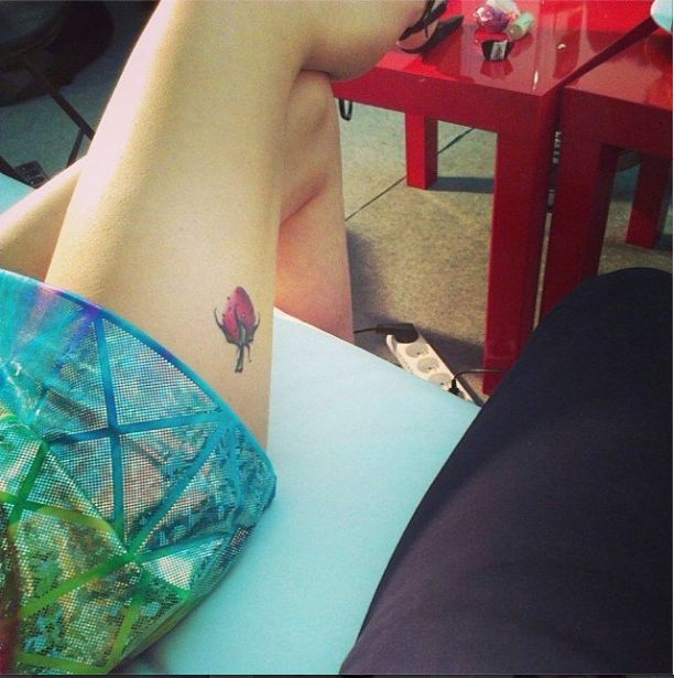 Ewelina Lisowska chwali się tatuażem (FOTO)