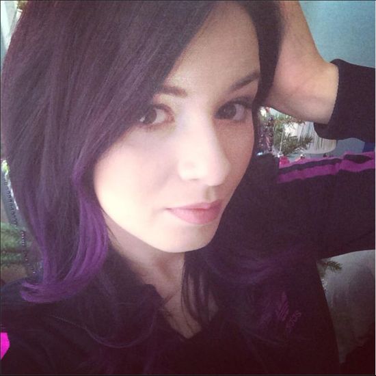 Ewelina Lisowska też zdecydowała się na odważną fryzurę FOTO Ewelina Lisowska też zdecydowała się na odważną fryzurę FOTO