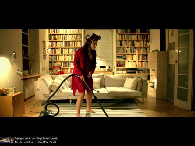 Ewa Farna jako seksowna pani domu [VIDEO]