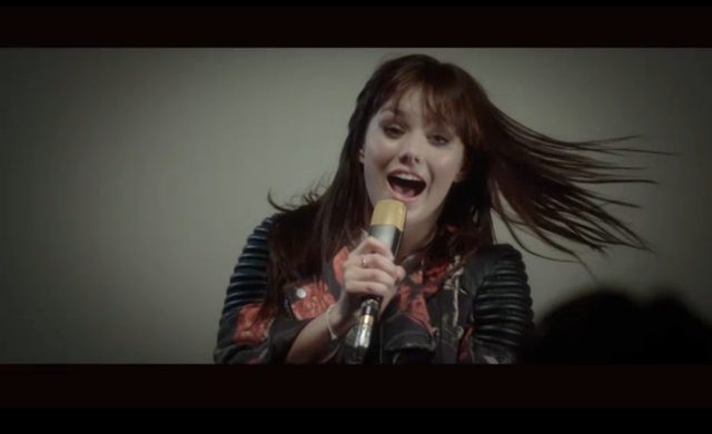 Ewa Farna pobita przez fanów [VIDEO]