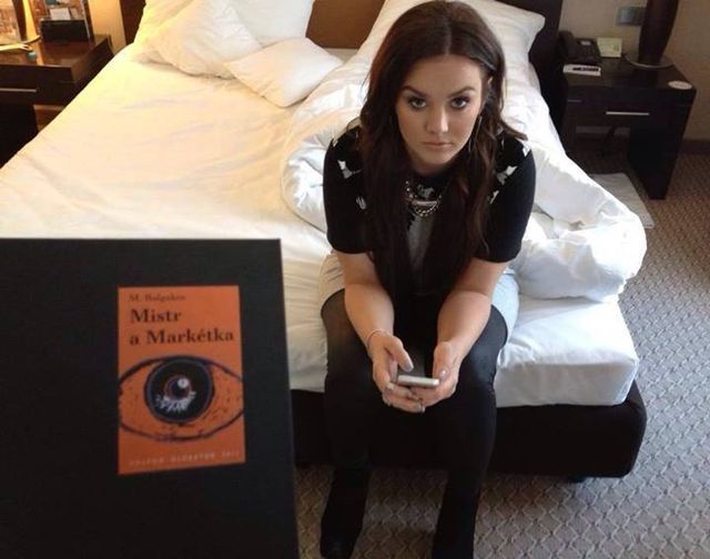 Farna zamiast studiów gotuje, sprząta i chodzi na zakupy Farna zamiast studiów gotuje, sprząta i chodzi na zakupy