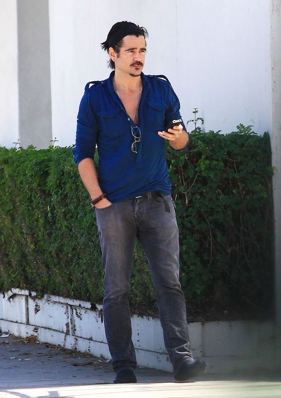 Colin Farrell jako dostawca pizzy (FOTO)