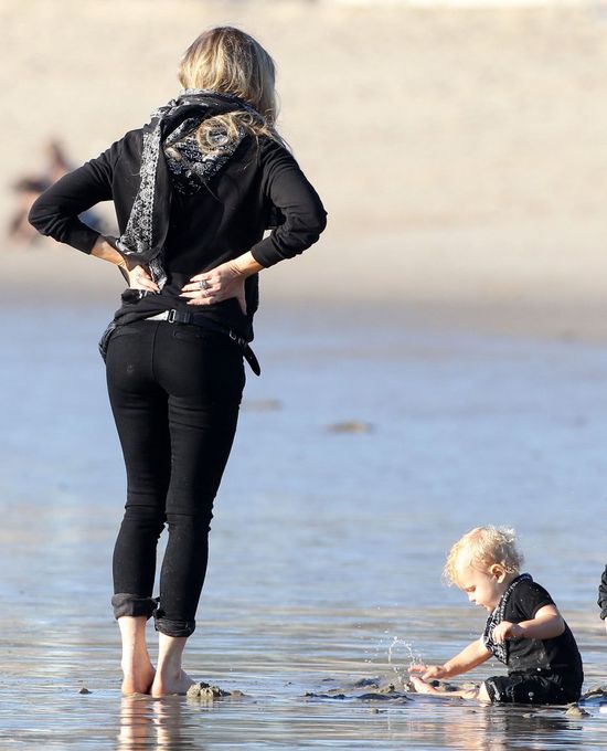 Chudziutka Fergie szaleje się z rodzinką (FOTO)