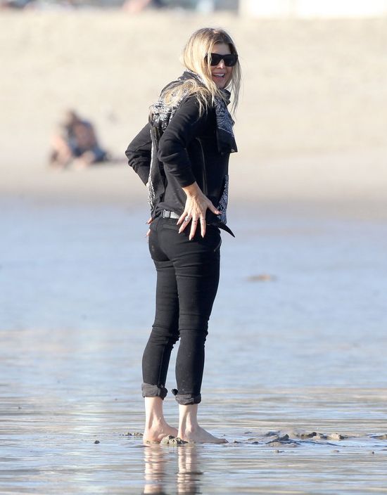 Chudziutka Fergie szaleje się z rodzinką (FOTO)